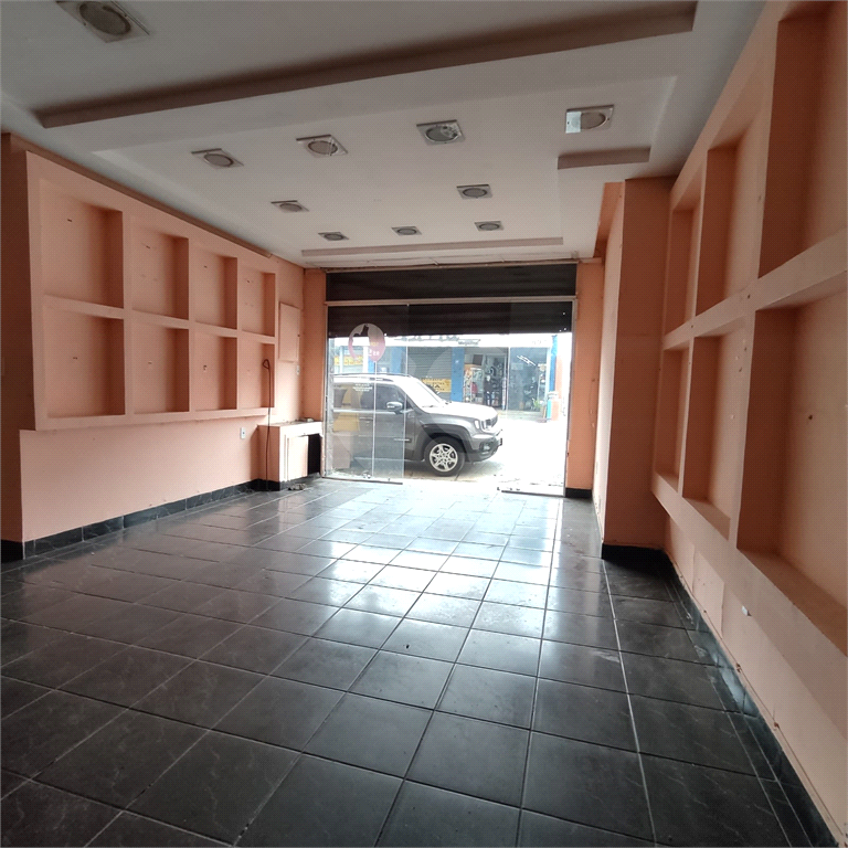 Loja comercial a venda na Avenida Água Fria