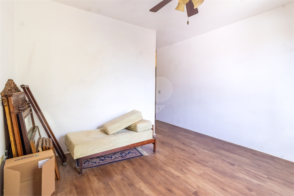 Casa com dois lotes no Alto de Pinheiros