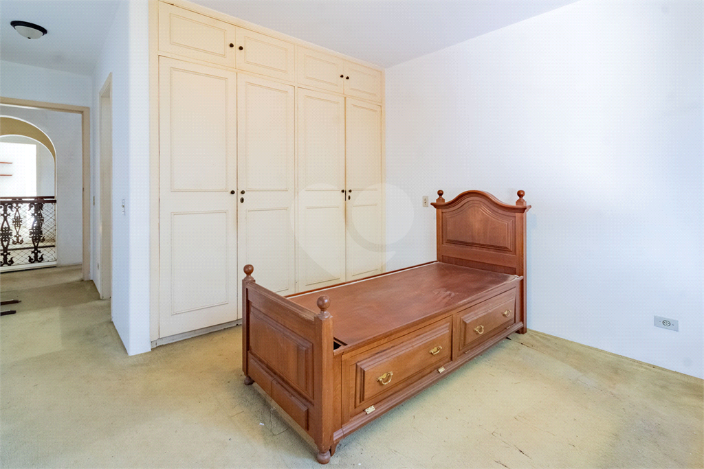 Casa com dois lotes no Alto de Pinheiros