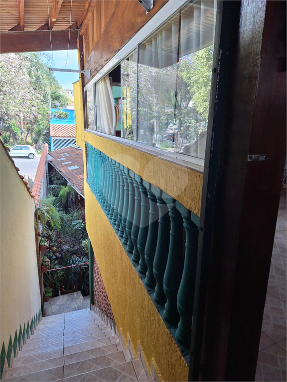 Sobrado gigante no Bairro do Bortolandia seu novo lar atende sua família com 03 dormitórios.
