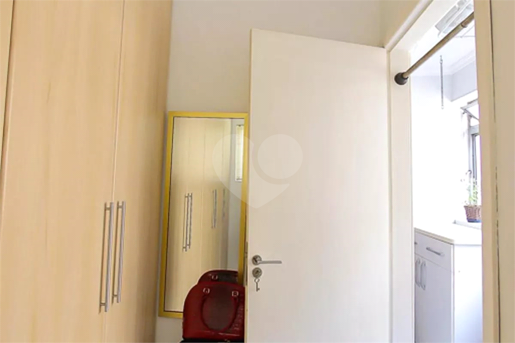 Apartamento 2 Dormitórios. 2 Vagas. Parada Inglesa.
