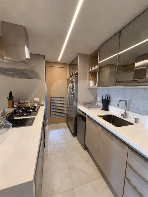 Apartamento mobiliado e reformado em Moema
