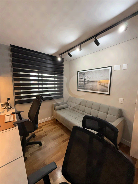 Apartamento mobiliado e reformado em Moema