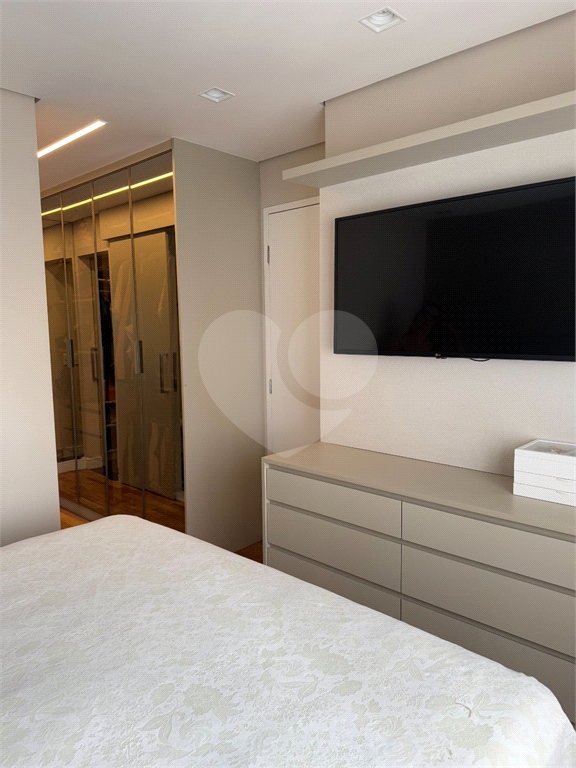 Apartamento mobiliado e reformado em Moema