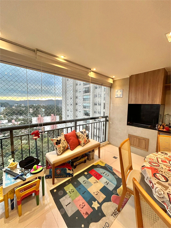 Apartamento varanda gourmet, 100 metros, 3 dormitórios 1 suíte e 2 vagas 