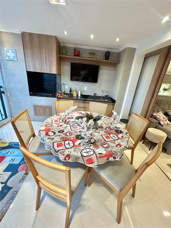 Apartamento varanda gourmet, 100 metros, 3 dormitórios 1 suíte e 2 vagas 
