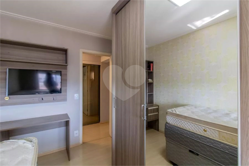 Apartamento à Venda | 137 m² | 4 dormitórios (1 suíte) | 2 vagas na Vila Rosália!