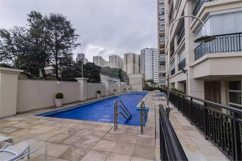 Apartamento à Venda | 137 m² | 4 dormitórios (1 suíte) | 2 vagas na Vila Rosália!