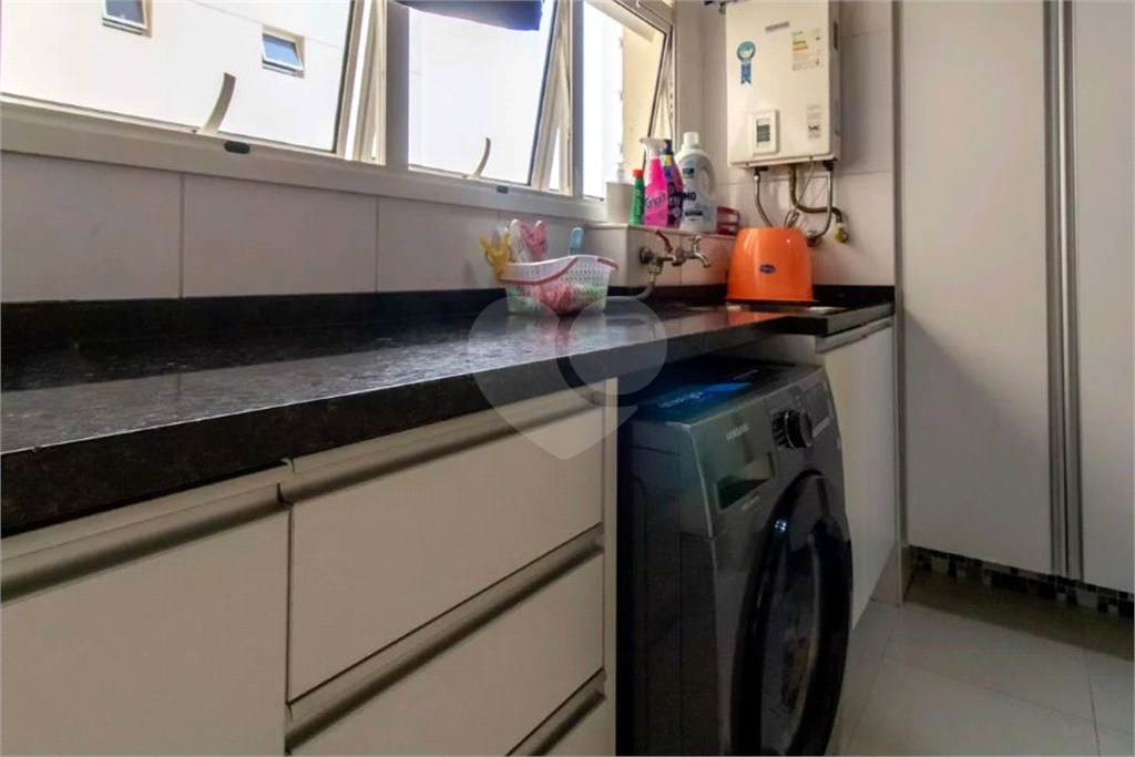 Apartamento à Venda | 137 m² | 4 dormitórios (1 suíte) | 2 vagas na Vila Rosália!