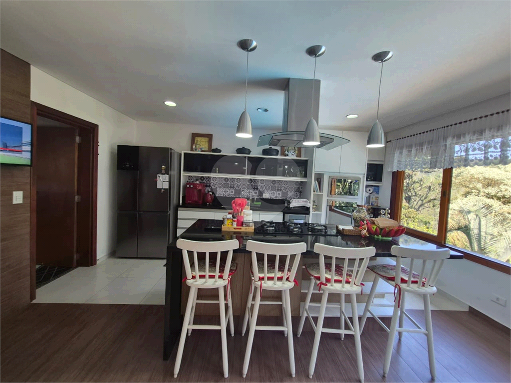 Casa de Condomínio à venda com 3 quartos, 262m² - Foto 5