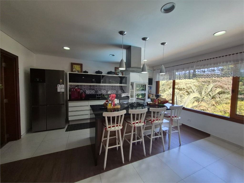 Casa de Condomínio à venda com 3 quartos, 262m² - Foto 4