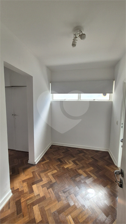 Apartamento em Moema Pássaros - reformado - com 2 quartos sendo 1 suíte - 1 vaga