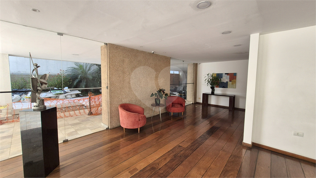 Apartamento em Moema Pássaros - reformado - com 2 quartos sendo 1 suíte - 1 vaga