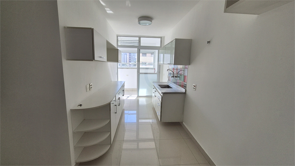 Apartamento em Moema Pássaros - reformado - com 2 quartos sendo 1 suíte - 1 vaga