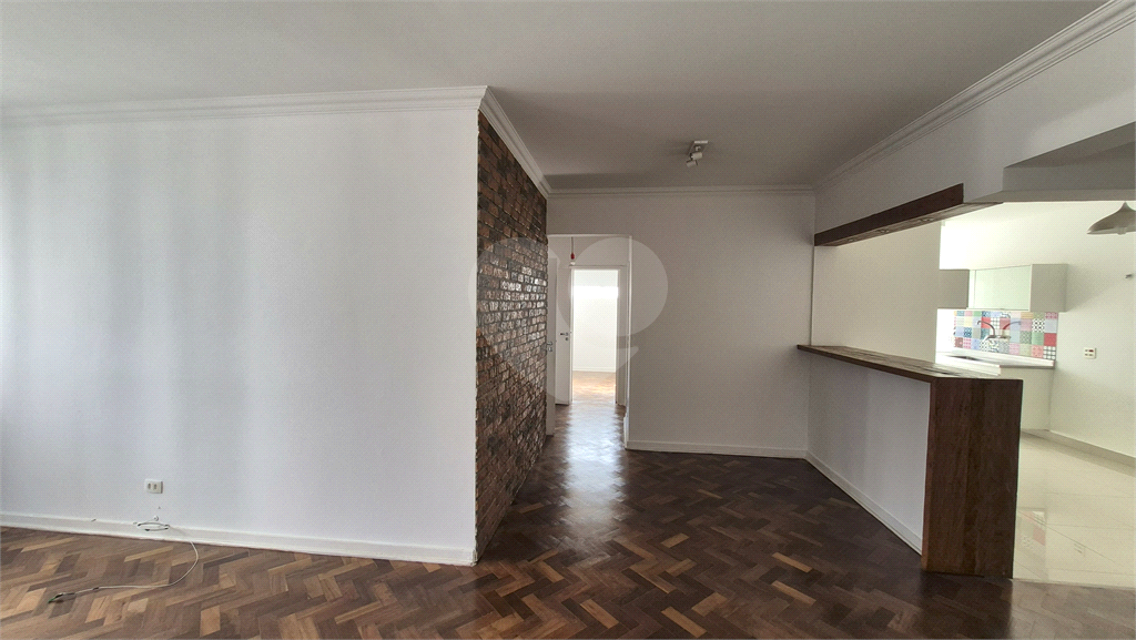 Apartamento em Moema Pássaros - reformado - com 2 quartos sendo 1 suíte - 1 vaga