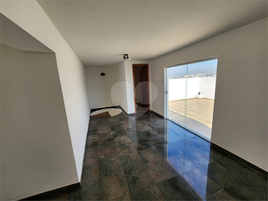 Cobertura Exclusiva à Venda – 146m² totalmente reformada!