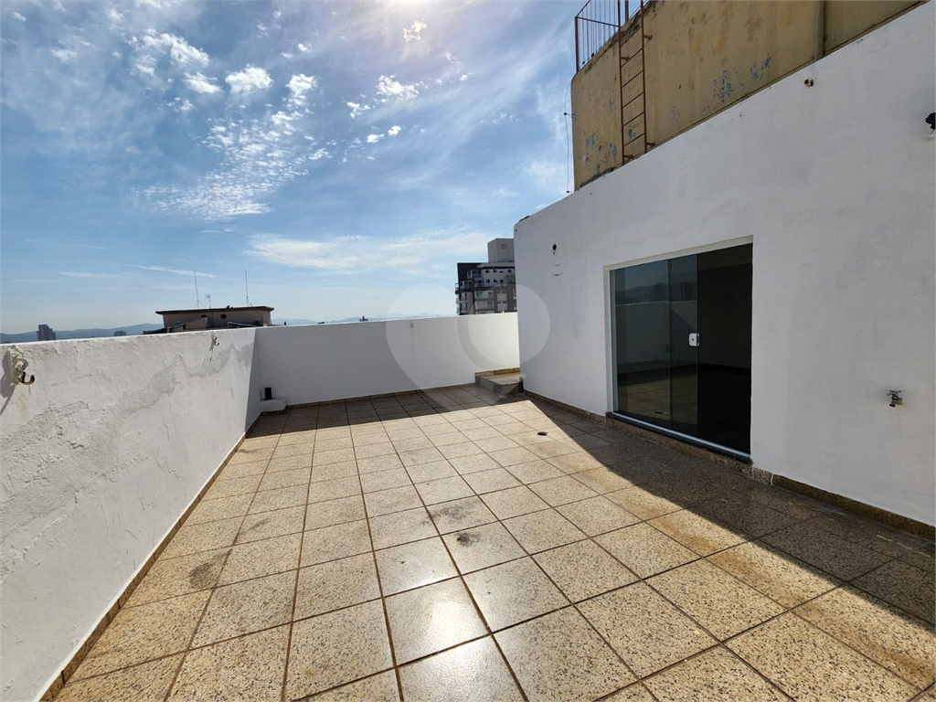 Cobertura Exclusiva à Venda – 146m² totalmente reformada!
