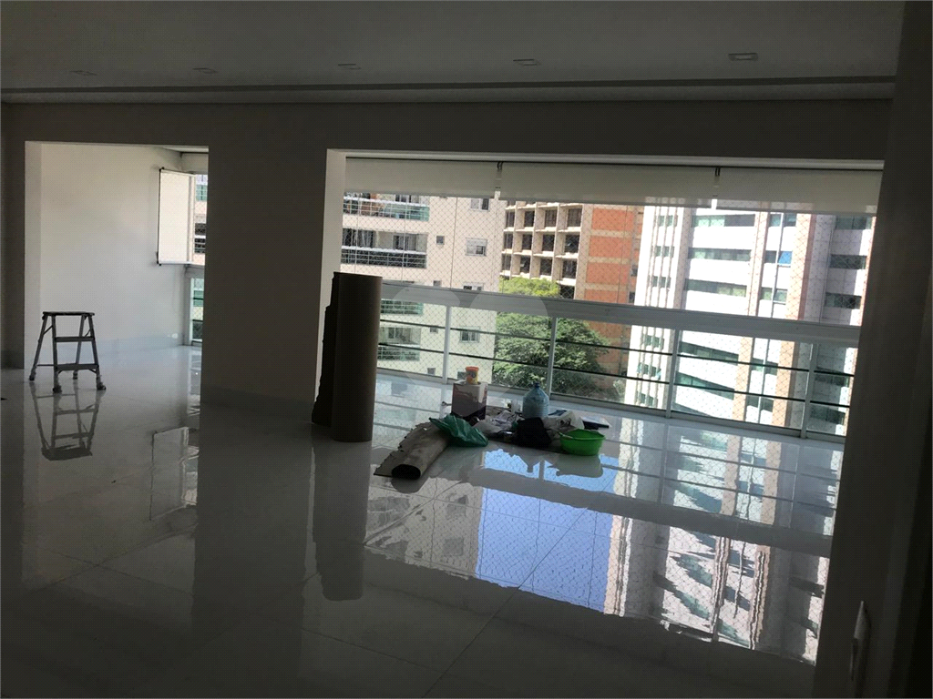 APARTAMENTO em VILA OLÍMPIA