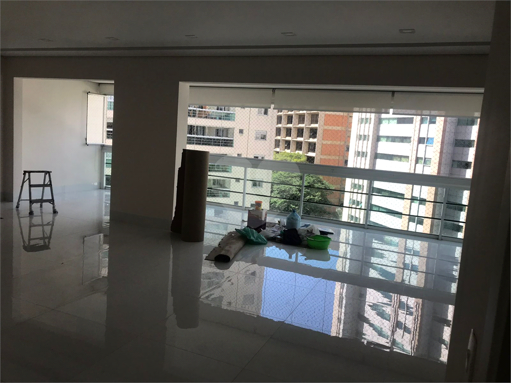APARTAMENTO em VILA OLÍMPIA
