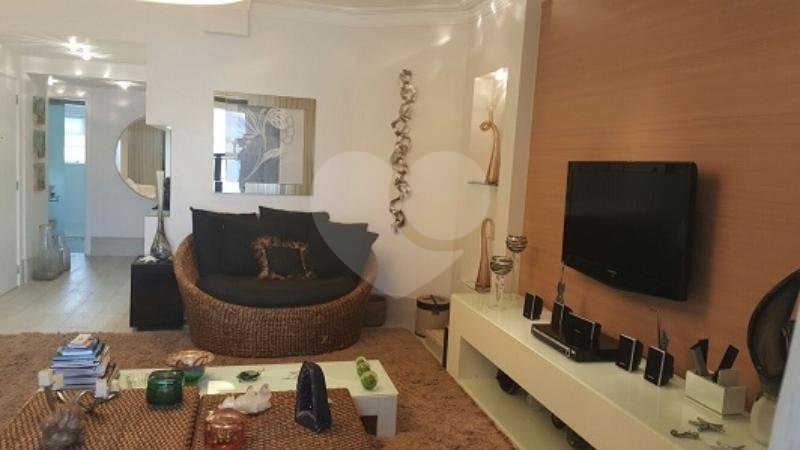 APARTAMENTO em VILA ALZIRA