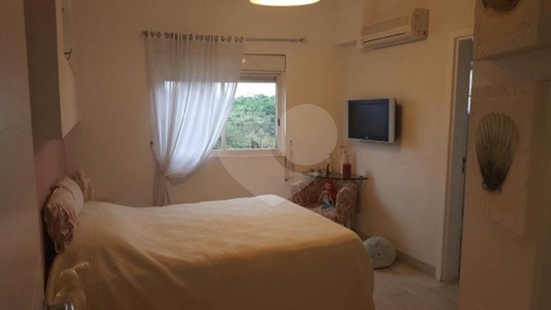 APARTAMENTO em VILA ALZIRA