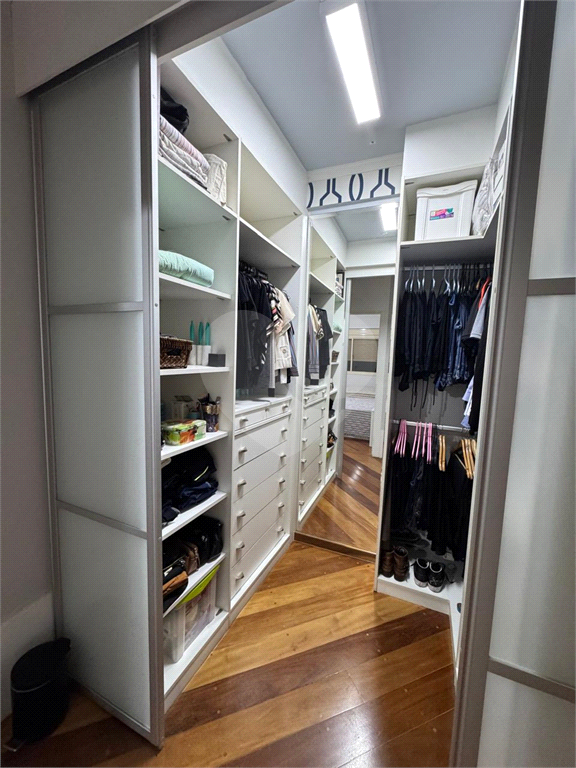 Apartamento com 4 quartos em Santana