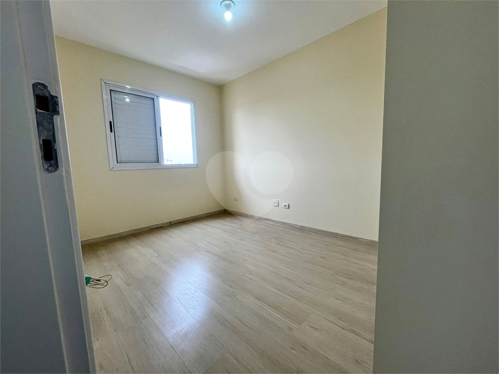 Apartamento 3 quartos sendo 1 suíte ,quatro vagas. Preço abaixo do custo.