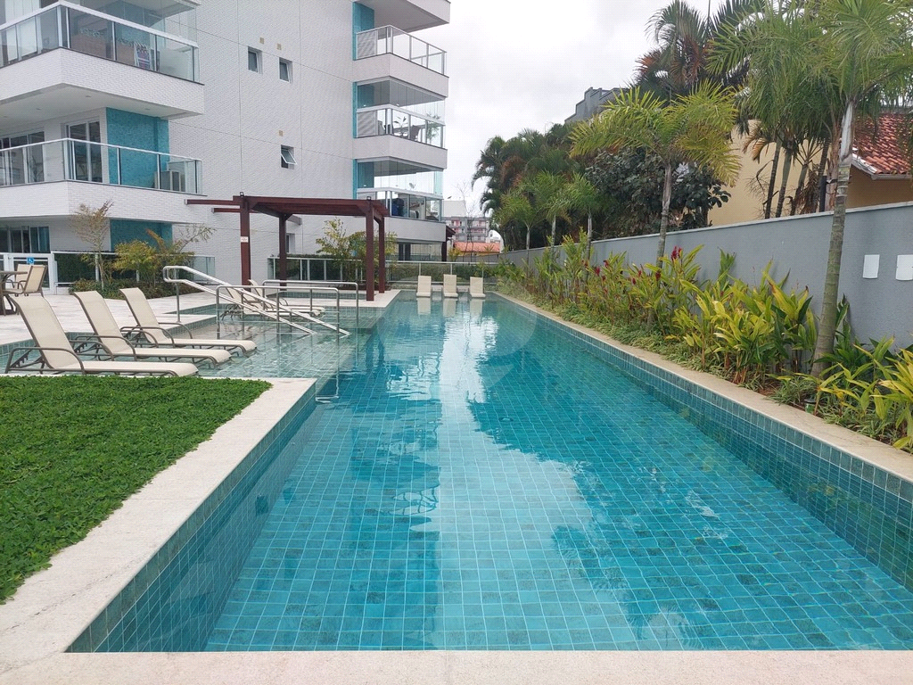 Apartamento com 83m² bem proximo à praia