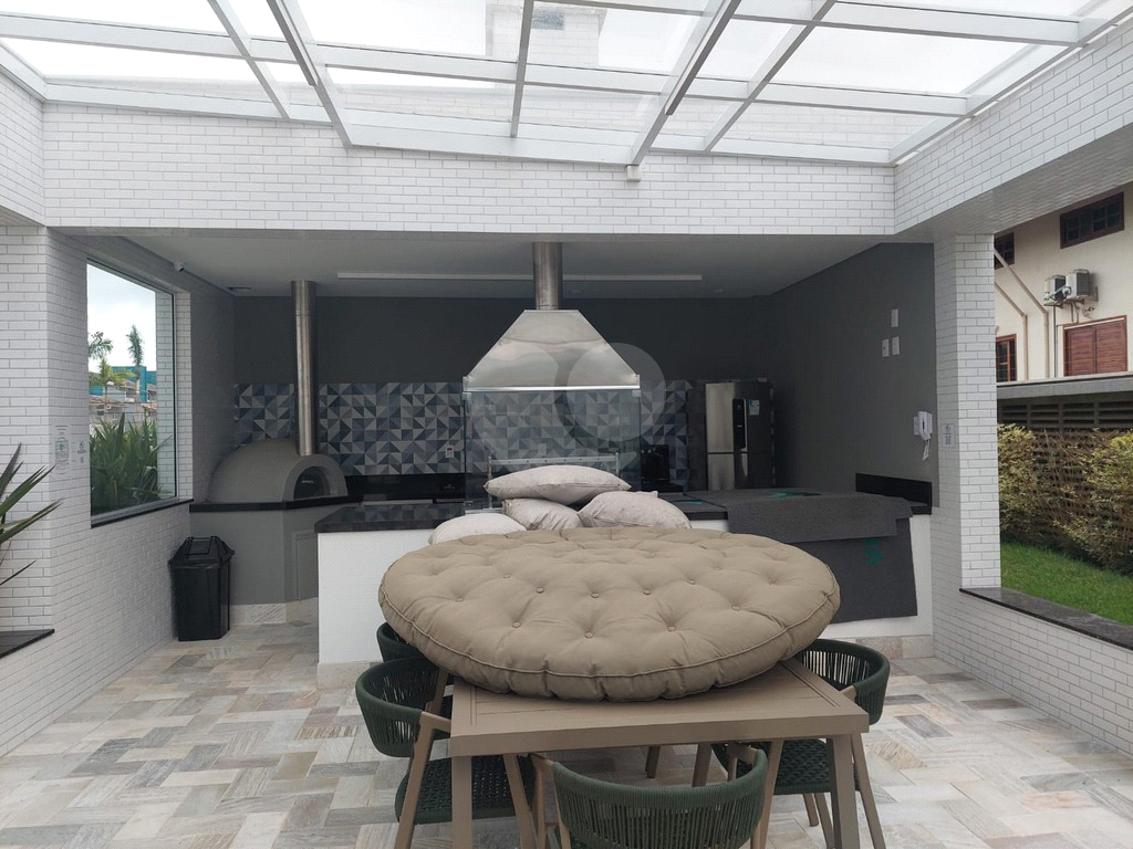 Apartamento com 83m² bem proximo à praia