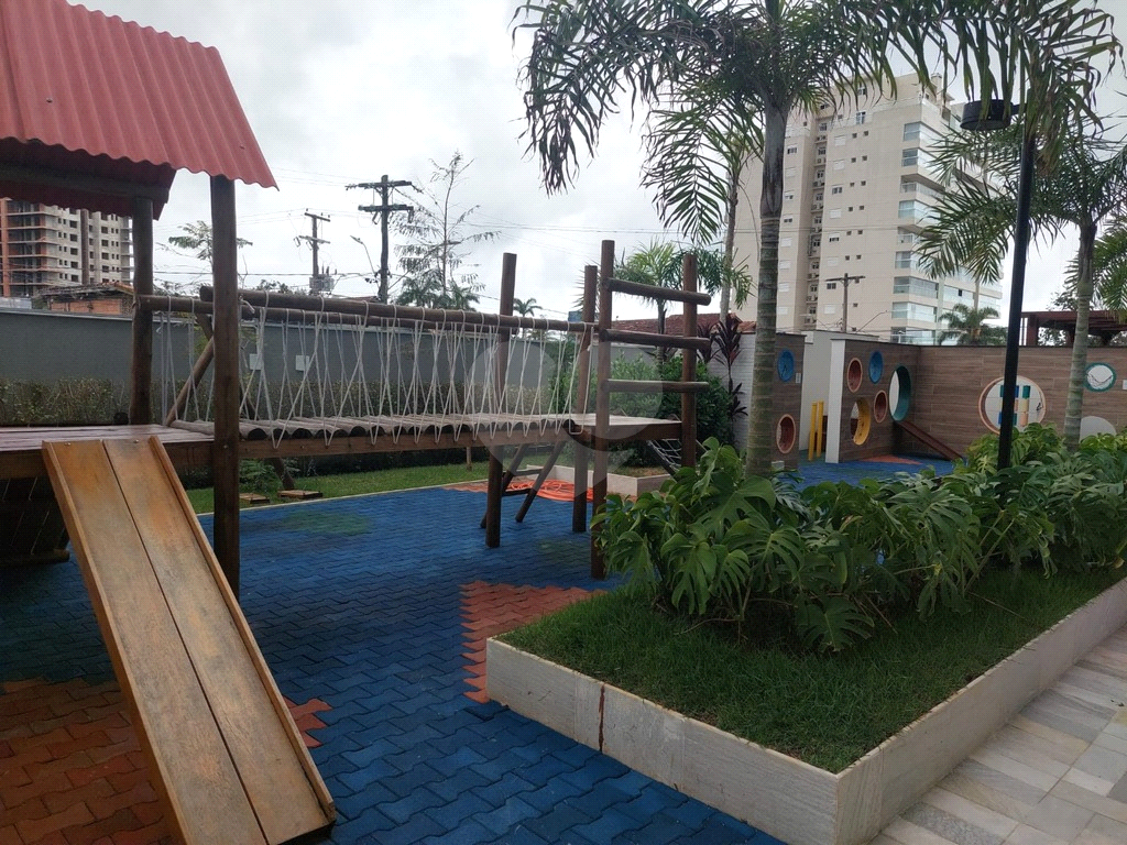 Apartamento com 83m² bem proximo à praia