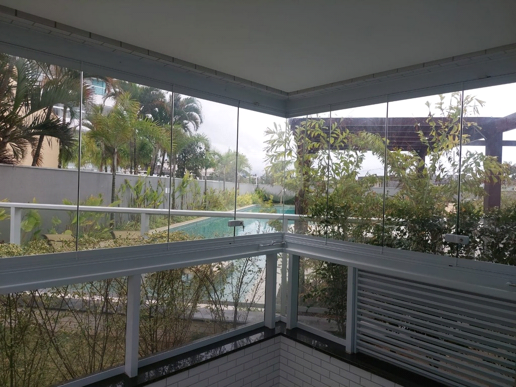 Apartamento com 83m² bem proximo à praia