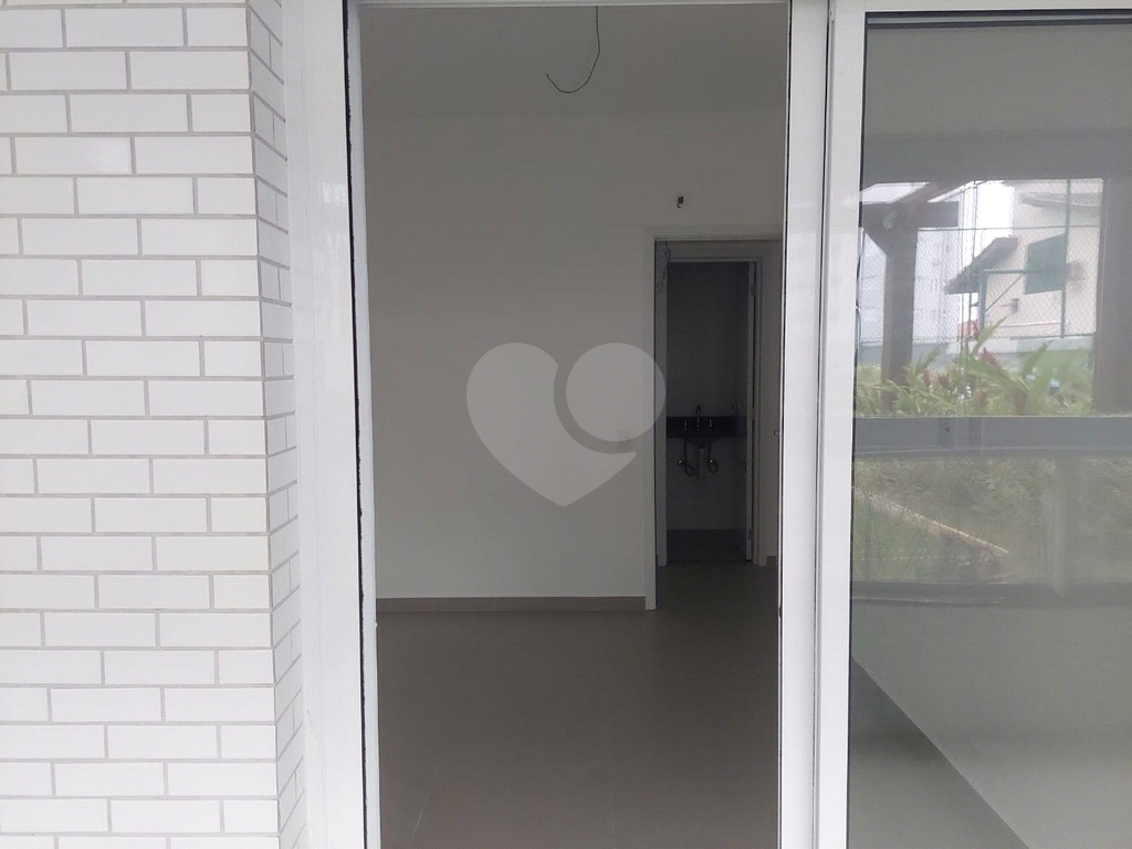 Apartamento com 83m² bem proximo à praia