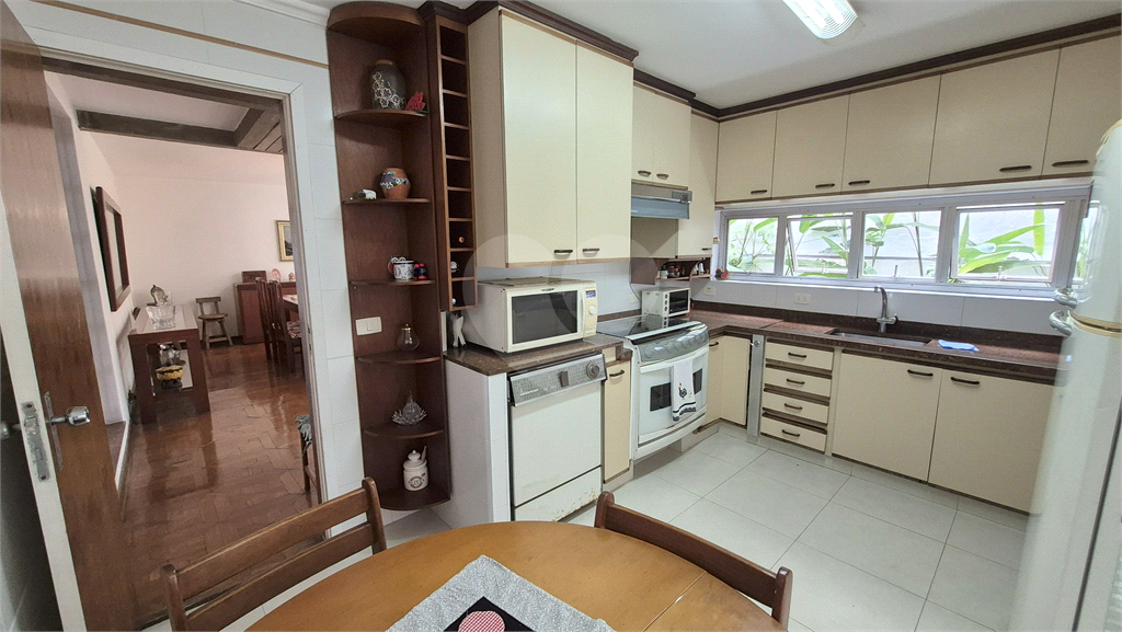 Imóvel à venda em Mirandópolis — sobrado com mais de 250 m², por R$ 1.550.000,00.