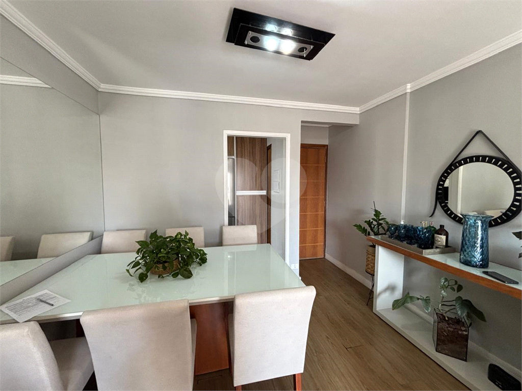 Apartamento andar alto, excelente localização, região da Santa Terezinha em Santana
