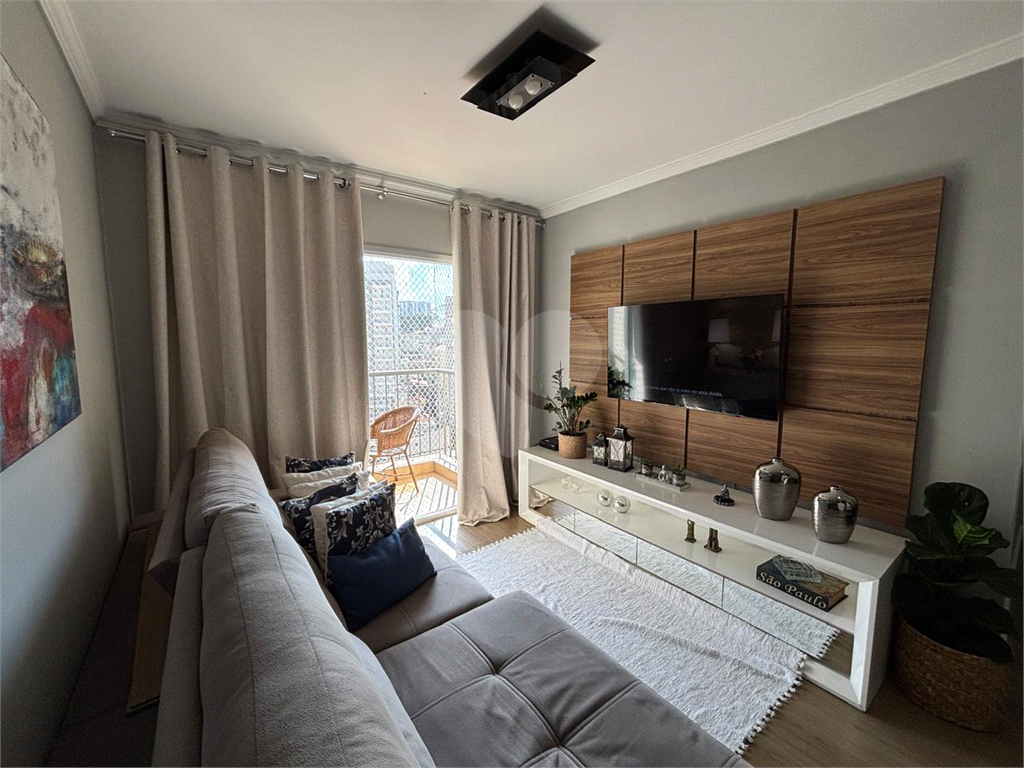 Apartamento andar alto, excelente localização, região da Santa Terezinha em Santana