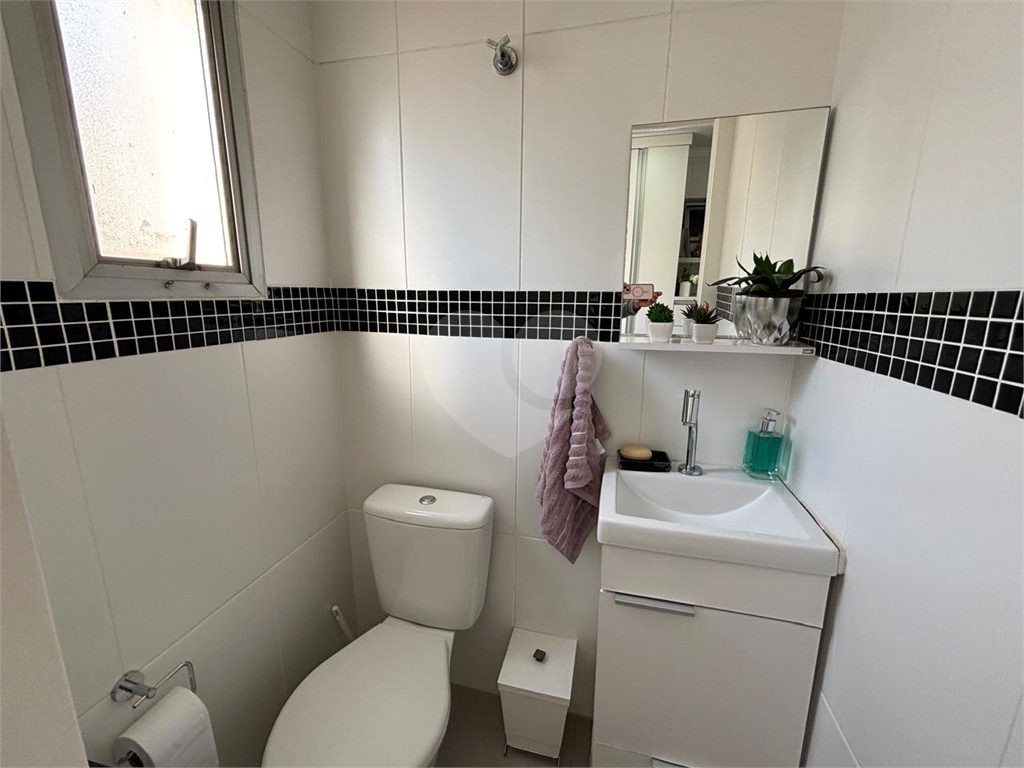 Apartamento andar alto, excelente localização, região da Santa Terezinha em Santana