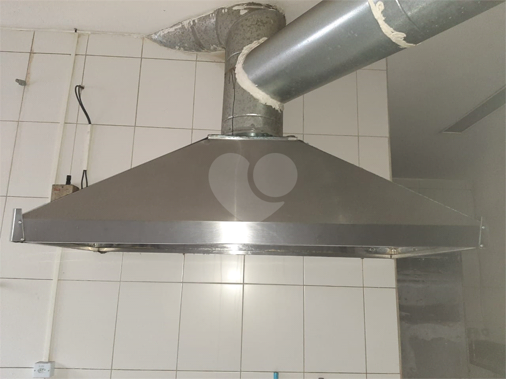 Comercial na Avenida Imirim