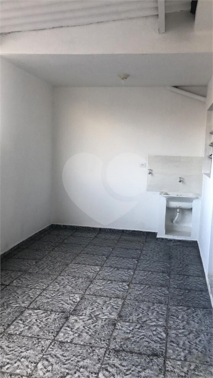 Comercial na Avenida Imirim