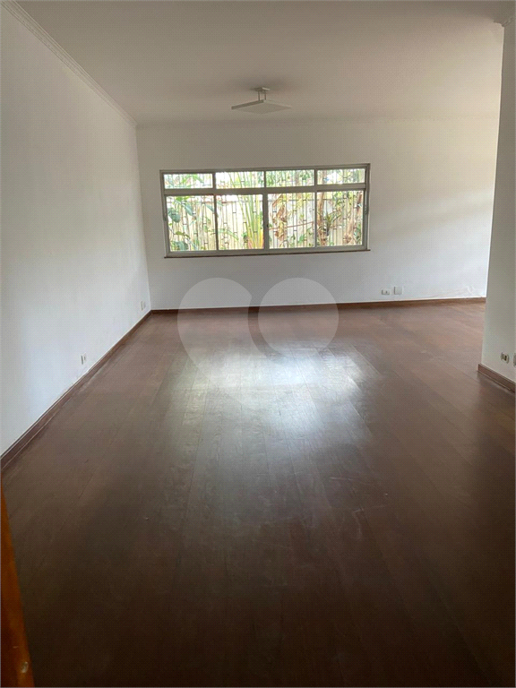 CASA TÉRREA NO ALTO DE PINHEIROS COM TERRENO DE 650 M²