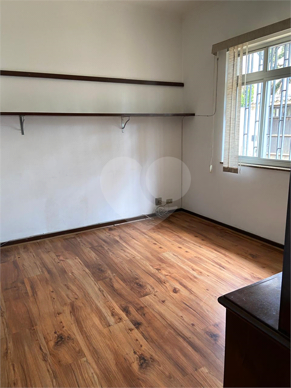 CASA TÉRREA NO ALTO DE PINHEIROS COM TERRENO DE 650 M²