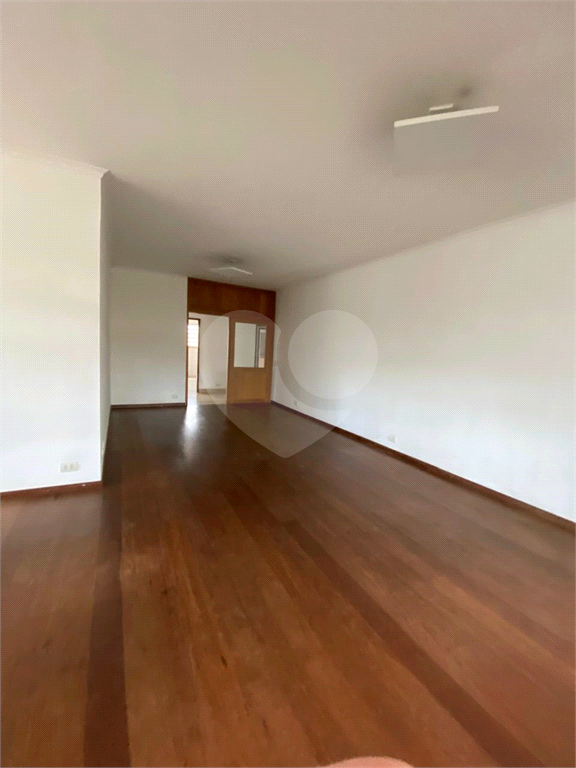 CASA TÉRREA NO ALTO DE PINHEIROS COM TERRENO DE 650 M²