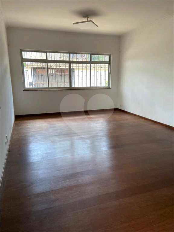 CASA TÉRREA NO ALTO DE PINHEIROS COM TERRENO DE 650 M²