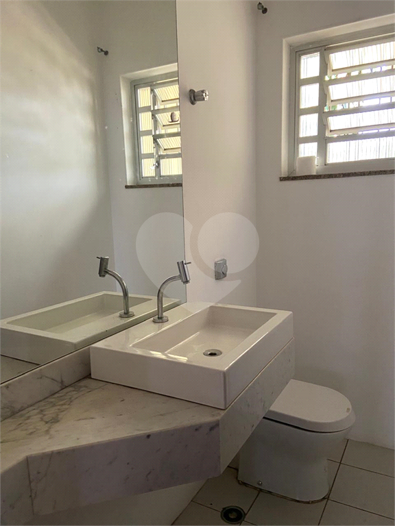 CASA TÉRREA NO ALTO DE PINHEIROS COM TERRENO DE 650 M²