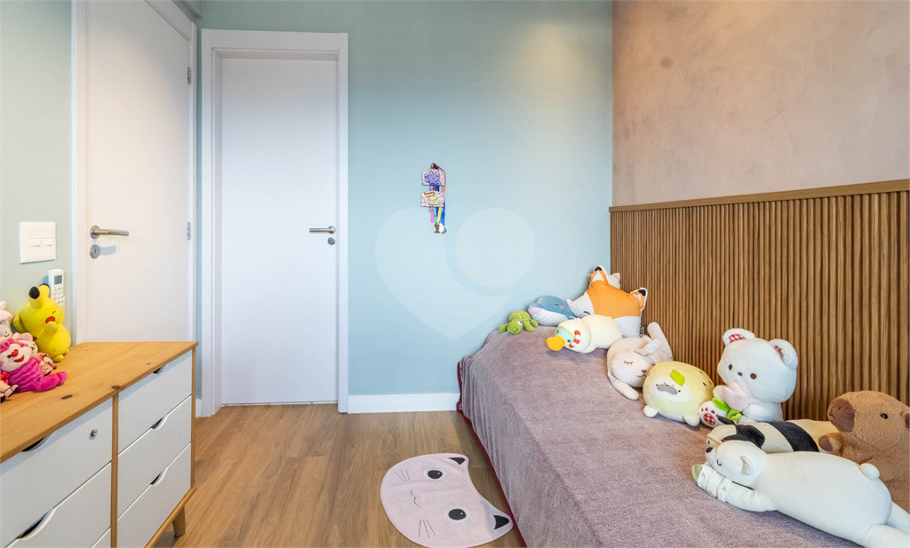 Apartamento com varanda integrada e vista para o Parque Villa-Lobos