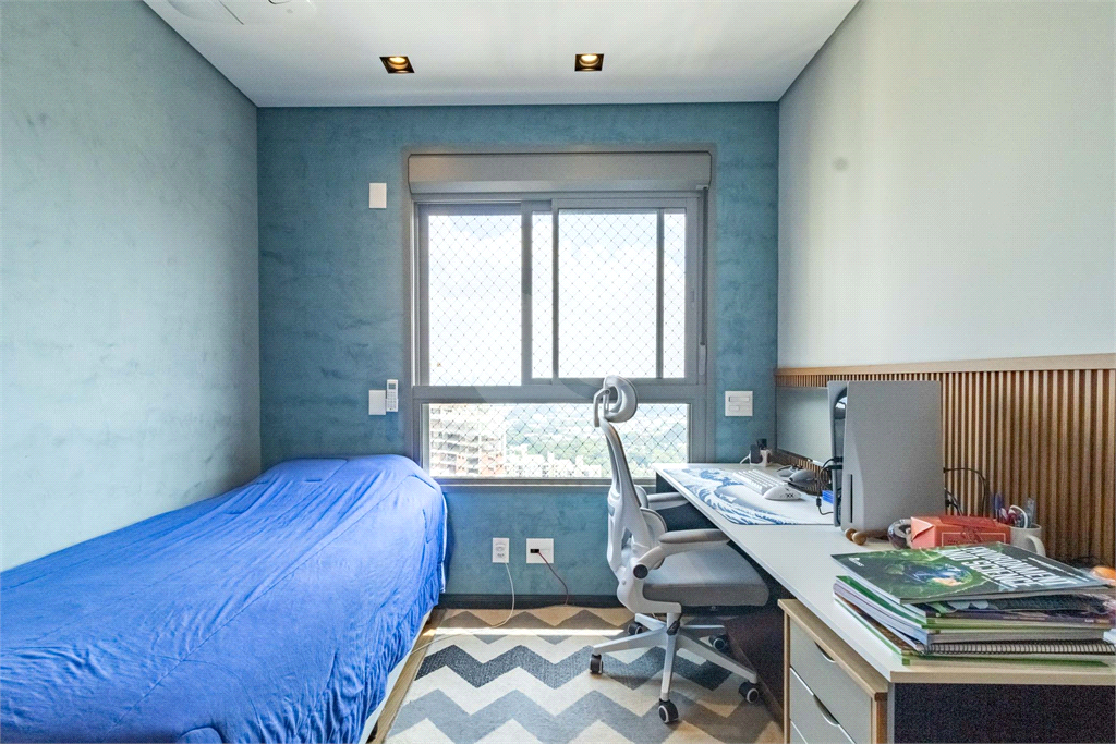 Apartamento com varanda integrada e vista para o Parque Villa-Lobos