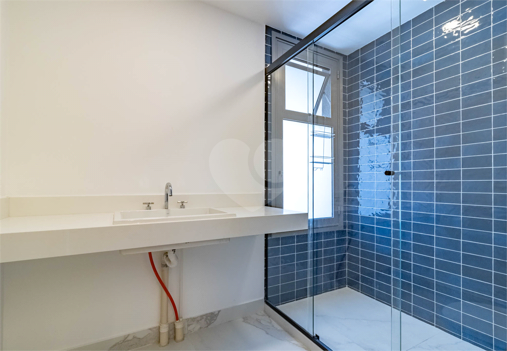 Apartamento com varanda integrada e vista para o Parque Villa-Lobos