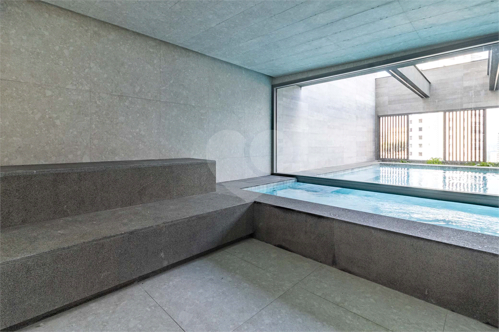 Apartamento com varanda integrada e vista para o Parque Villa-Lobos