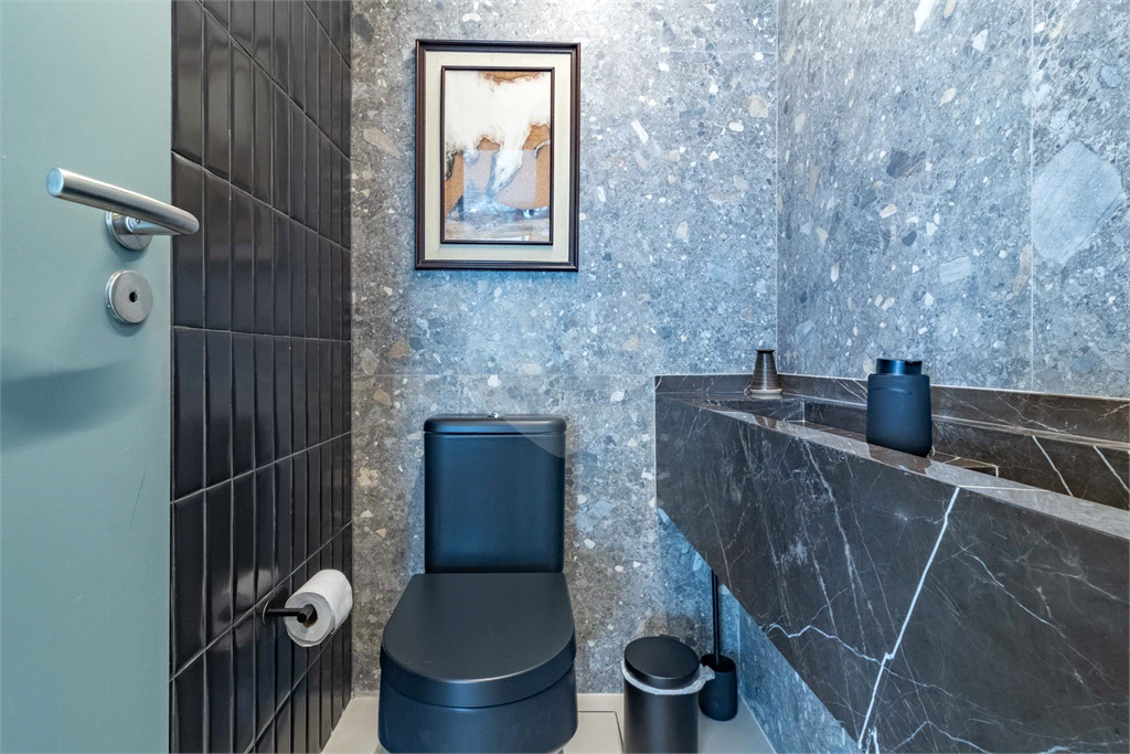 Apartamento com varanda integrada e vista para o Parque Villa-Lobos