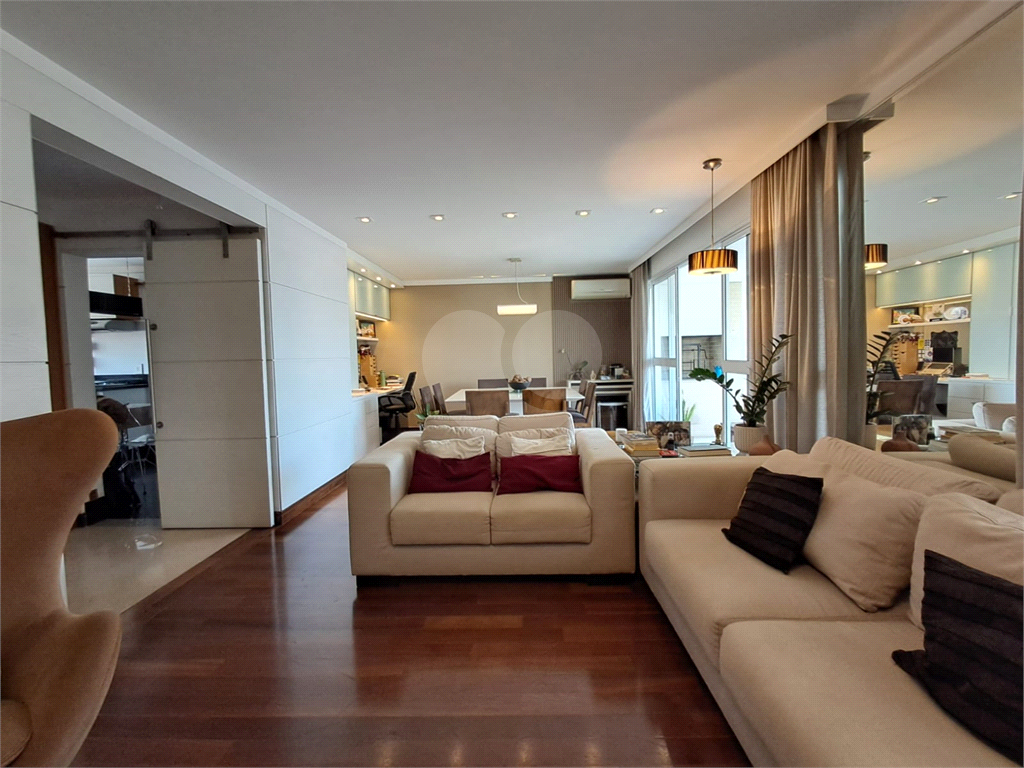 Imóvel de 144m² 3 suítes, sala de estar integrada a varanda gourmet 3 vagas fixas Pompéia