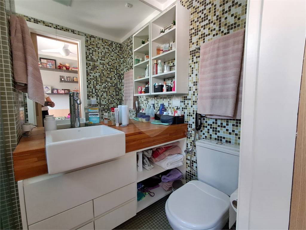 Imóvel de 144m² 3 suítes, sala de estar integrada a varanda gourmet 3 vagas fixas Pompéia
